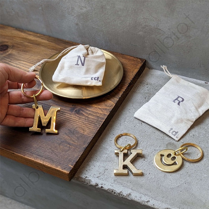 TOSSDICE（トスダイス） BRASS LETTER KEYRING ブラスレターキーリング