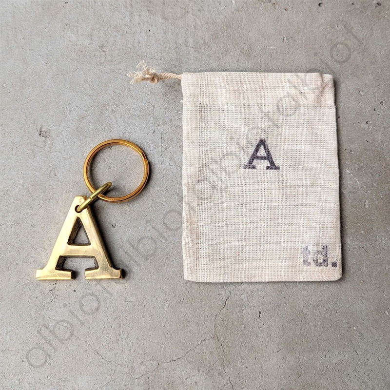 TOSSDICE（トスダイス） BRASS LETTER KEYRING ブラスレターキーリング