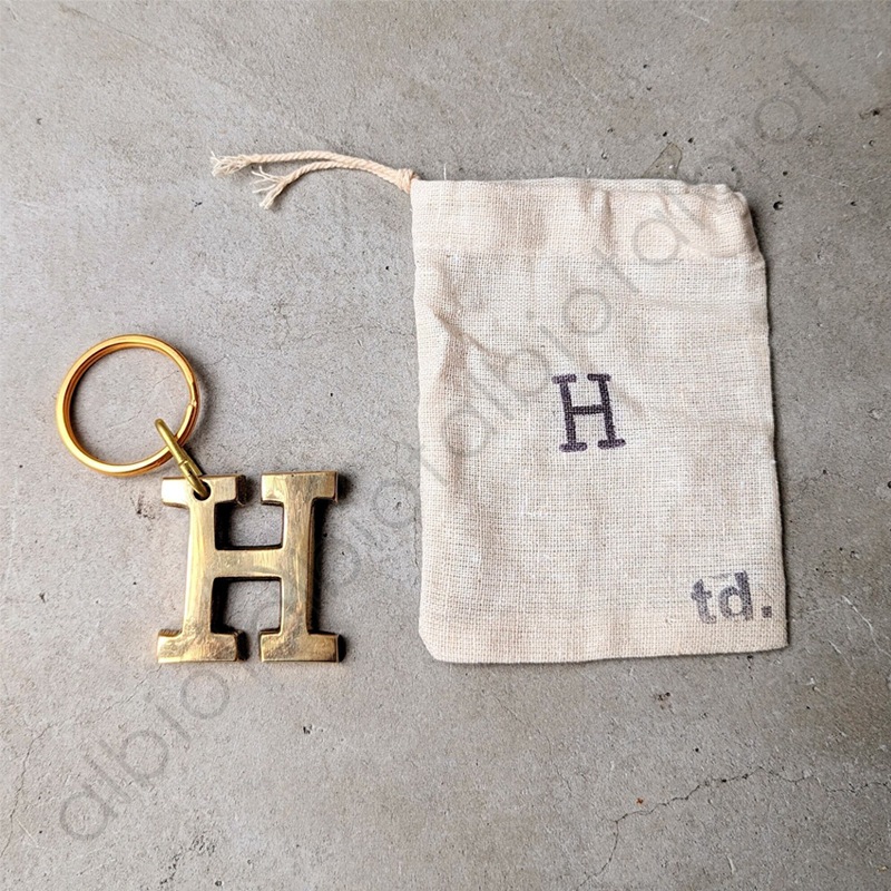 TOSSDICE（トスダイス） BRASS LETTER KEYRING ブラスレターキーリング