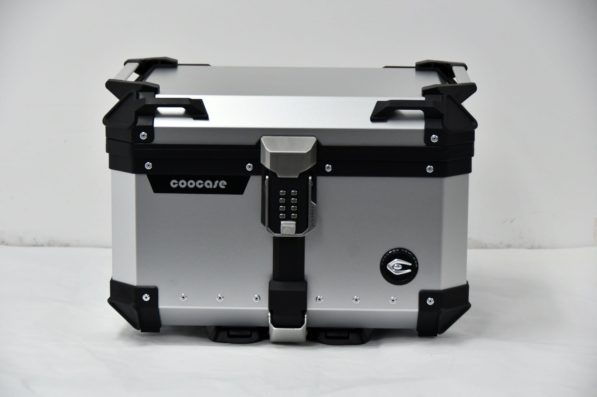 COOCASE クーケース バイク用　アルミトップケース 55L キーレス カギ不要 パスワードロック式 CKL550B ブラック【あるふぁここ プラザ店】