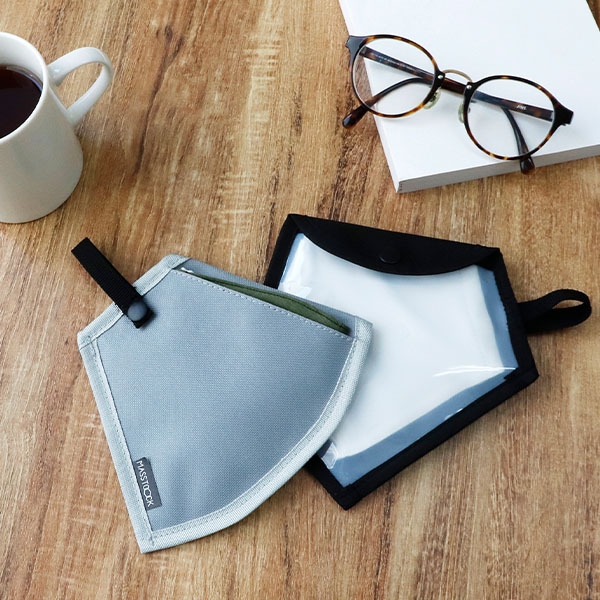 マスク専用ポーチ  MASSTOCK マストック  MASSCOOL マスクール MASSPOCCA マスポッカ がピッタリ入る 携帯 保管 予備 マスクケース【あるふぁここ プラザ店】