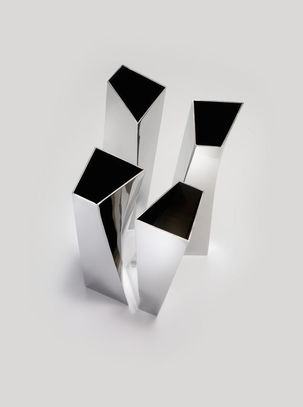 Crevasse フラワーベース【ZH01】｜ALESSI JAPAN（アレッシ ジャパン