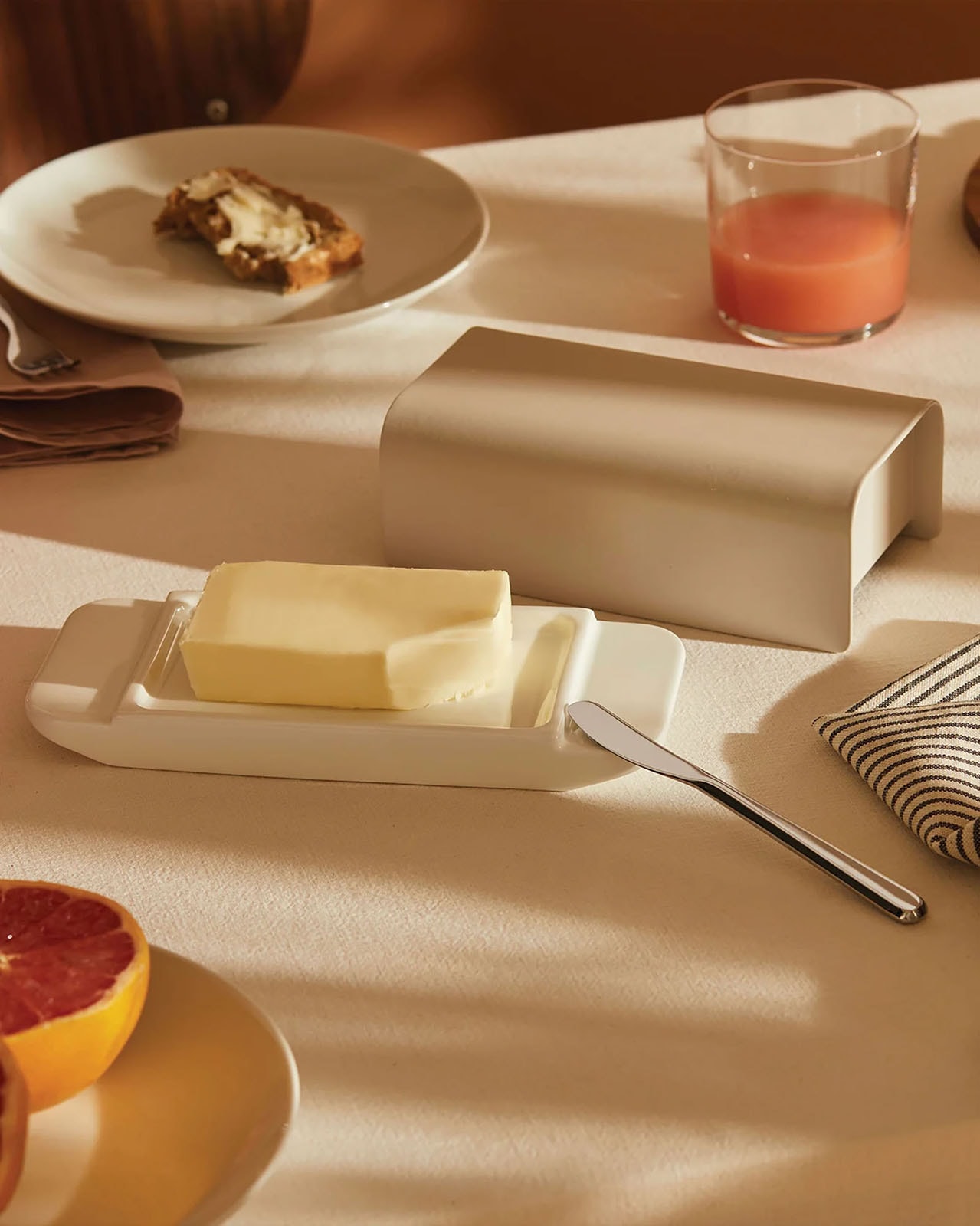 MATTINA バターケース【BG04 R】｜ALESSI JAPAN（アレッシ ジャパン