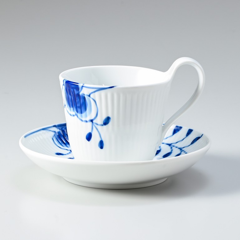 ロイヤルコペンハーゲン ティーカップ&ソーサー ブルーフルーテッド メガ 食器 ハイハンドル 240ml 2382092 1016909 北欧食器 洋食器  カップアンドソーサー 【スペシャルラッピング660円(別売り)】