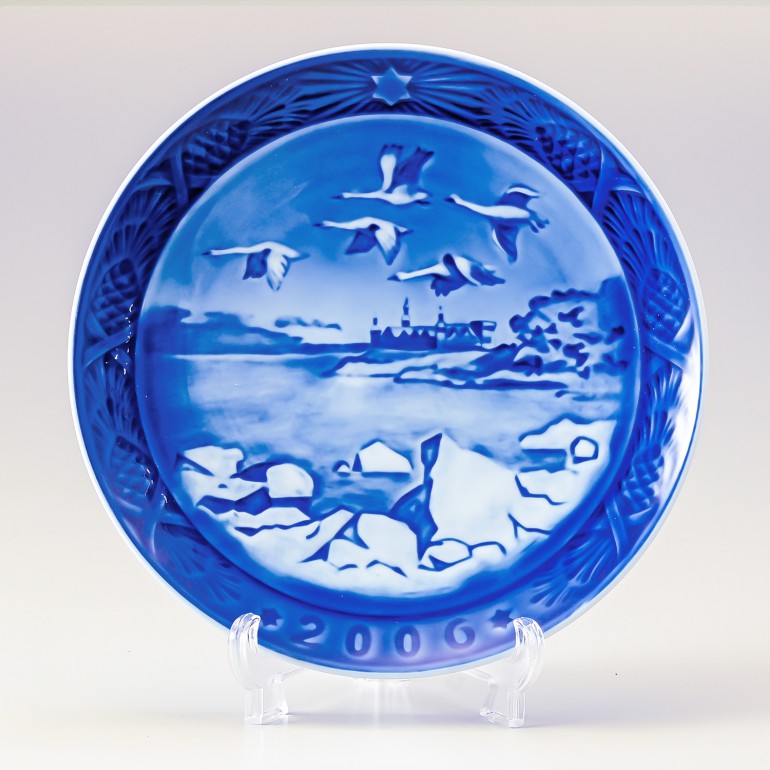 ロイヤルコペンハーゲン イヤープレート 2006年 平成18年 皿立て付き クリスマスプレート 1901106 名入れ可有料 北欧食器 洋食器 【スペシャルラッピング660円(別売り)】