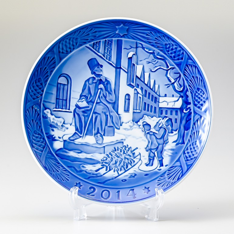 ロイヤルコペンハーゲン イヤープレート 2014年 平成26年 皿立て付き クリスマスプレート 1901114 名入れ可有料 北欧食器 洋食器 【スペシャルラッピング660円(別売り)】