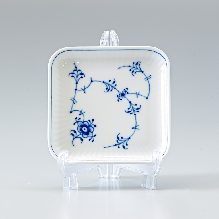 ロイヤルコペンハーゲン ブルーフルーテッド プレイン スクエアプレート ミニ 10cm 小皿 1101709 1026608 北欧食器 洋食器 【スペシャルラッピング660円(別売り)】