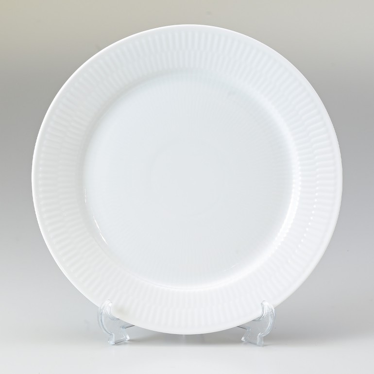 ロイヤルコペンハーゲン ホワイトフルーテッド プレート フラットプレート オーディナリープレート 27cm 2408627 名入れ可有料 ※名入れ別売り 1017404 北欧食器 洋食器 【スペシャルラッピング660円(別売り)】