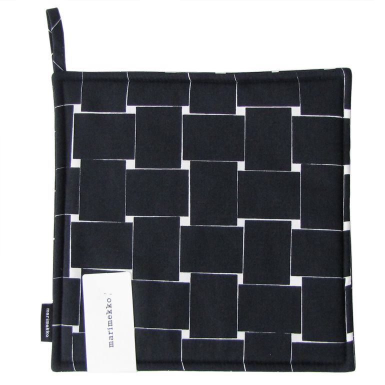 マリメッコ marimekko ポットホルダー 鍋敷き Basket バスケット ホワイト×ブラック 068236 911 名入れ  刺しゅう可有料 北欧雑貨 北欧デザイン