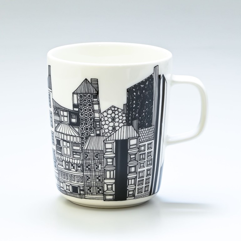 【名入れ可有料】マリメッコ Marimekko マグカップ コップ 250ml 食器 SIIRTOLAPUUTARHA シイルトラプータルハ ホワイト×ブラック 063297 195 北欧食器 洋食器【スペシャルラッピング660円(別売り)】