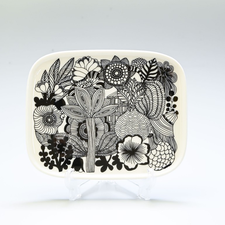 【名入れ可有料】マリメッコ marimekko プレート スクエア 15cm×12cm Siirtolapuutarha シイルトラプータルハ 食器 皿 ホワイト×ブラック 067845 090 北欧食器 洋食器【スペシャルラッピング660円(別売り)】