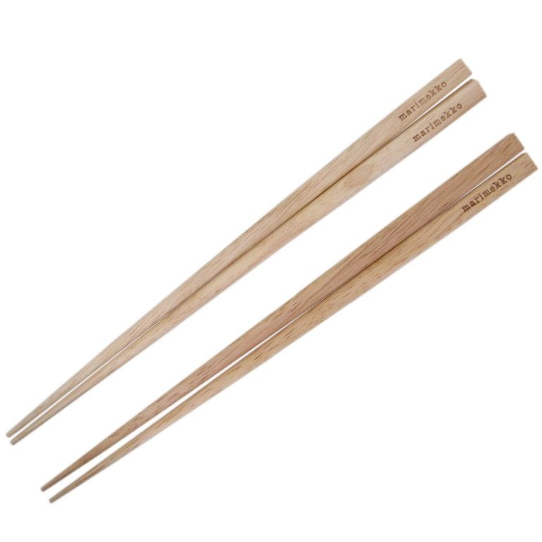 マリメッコ marimekko 箸  夫婦箸 木婚式 Chopstick チョップスティック ロゴ ペア 2セット 070143 800 (73284 800) 名入れ可有料 北欧雑貨 北欧デザイン