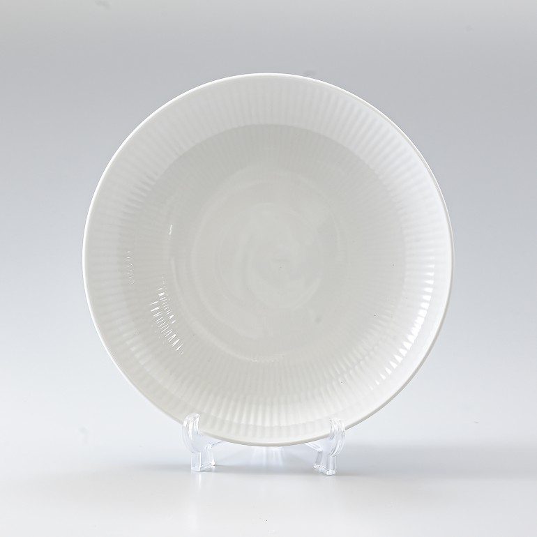 ロイヤルコペンハーゲン ホワイトフルーテッド モダン プレート 20cm 2408730(1016944) 名入れ可有料 北欧食器 洋食器 ROYAL COPENHAGEN【スペシャルラッピング660円(別売り)】