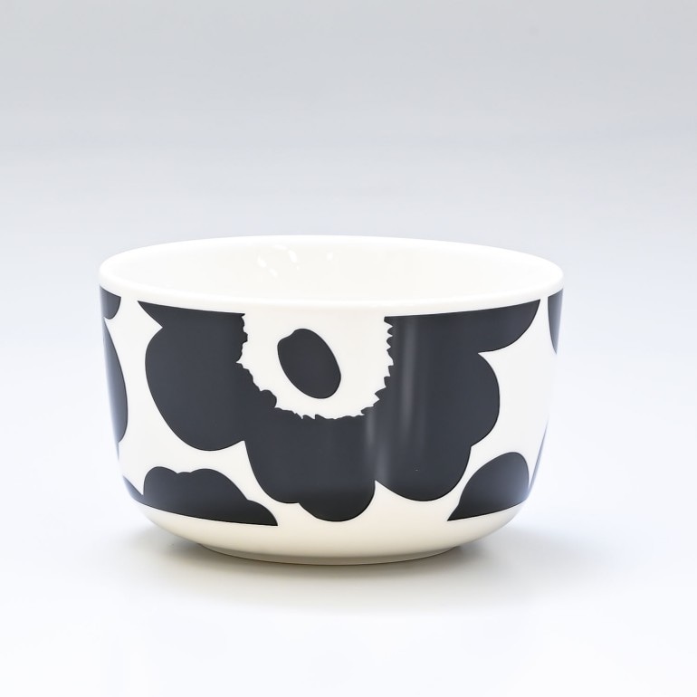 【名入れ可有料】マリメッコ marimekko ボウル 9.5cm 食器 深鉢 UNIKKO ウニッコ ブラック×ホワイト 071066 190 北欧食器 洋食器【スペシャルラッピング660円(別売り)】