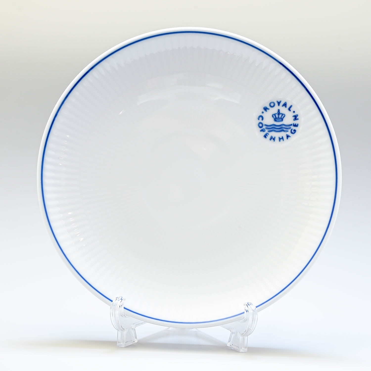 ロイヤルコペンハーゲン ブルーライン クーププレート 19cm 1658729 (1058884) 北欧食器 洋食器 ROYAL COPENHAGEN名入れ可有料 【スペシャルラッピング660円(別売り)】