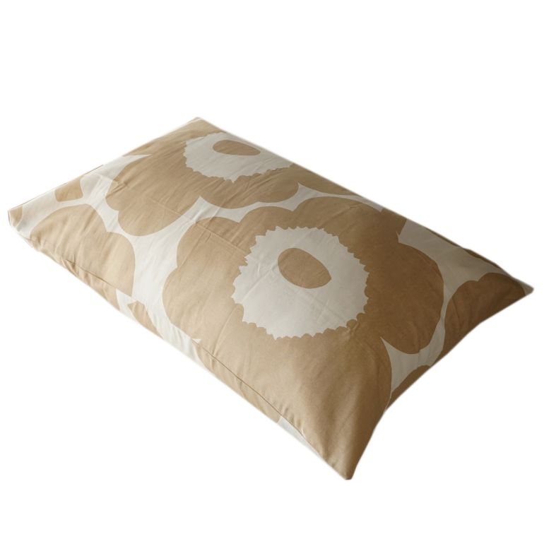 マリメッコ marimekko ピローケース 枕カバー 50×70cm Unikko ウニッコ ベージュ×コットン 070875 880 北欧雑貨 北欧デザイン【スペシャルラッピング660円(別売り)】