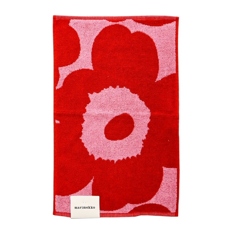 マリメッコ marimekko ゲストタオル 30×50cm フェイスタオル UNIKKO ウニッコ レッド×ピンク 063631 331 (073657 331) 名入れ 北欧雑貨 北欧デザイン  ネコポス限定 送料無料<br>【スペシャルラッピング660円(別売り)】