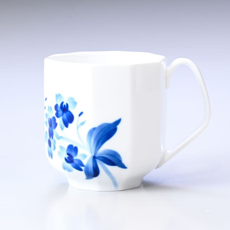 ロイヤルコペンハーゲン ブロムスト ジリーフラワー マグカップ 330ml 1028400 北欧食器 洋食器 ROYAL COPENHAGEN【スペシャルラッピング660円(別売り)】