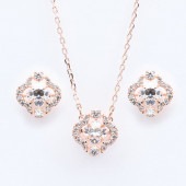 スワロフスキー SWAROVSKI ネックレス ピアス セット レディース スパークリング ダンス Sparkling Dance Oval ラウンドカット ローズゴールド クリア 5642930