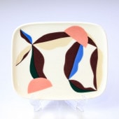 【名入れ可有料】マリメッコ marimekko プレート スクエア 15cm×12cm Berry ベリー ホワイト×ダークワイン 皿 071851 153 北欧食器 洋食器【スペシャルラッピング66