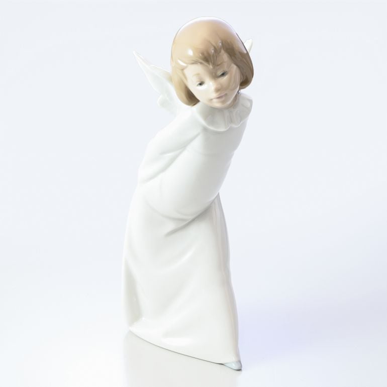 リヤドロ 天使の考えごと(わかってきたぞ) フィギュア 人形 女性 女の子 LLADRO リアドロ フィギュリン 01004960 インテリア オブジェ 置物【スペシャルラッピング大B対応(別売り)】