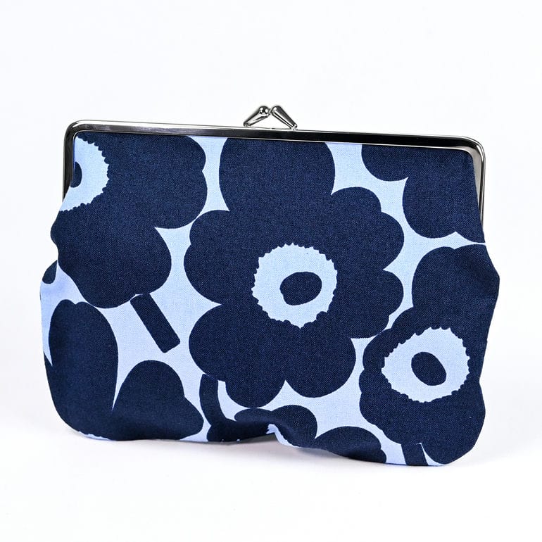 マリメッコ marimekko 小物入れ ポーチ ペンケース がま口 Puolikas Kukkaro Mini Unikko ダークブルー×ライトブルー 091703 553 名入れ 刺しゅう可有料 メール便可275円 北欧雑貨 北欧デザイン