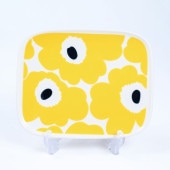 【名入れ可有料】マリメッコ marimekko プレート 15cm×12cm スクエア Oiva Unikko ウニッコ ホワイト×イエロー 072397 128 小皿 北欧食器 洋食器 北欧デザイン