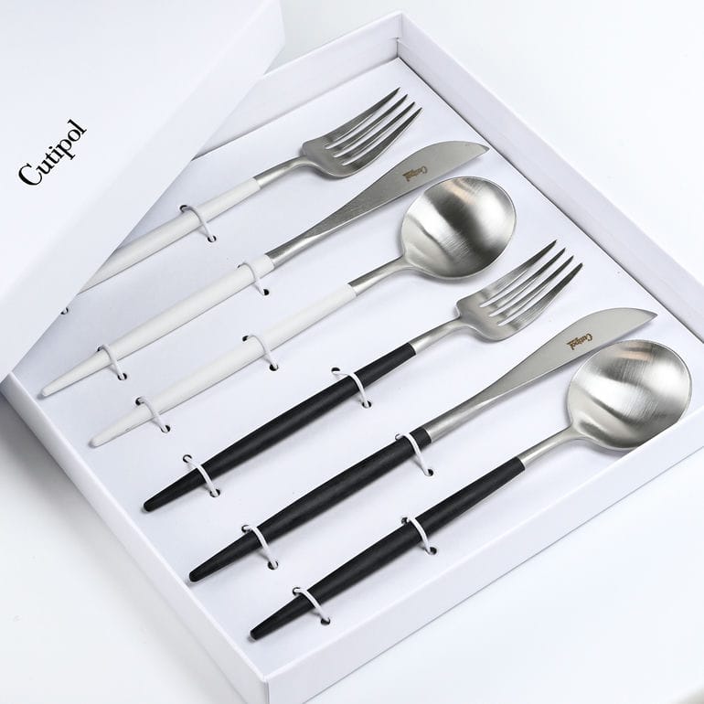 クチポール Cutipol GOA ゴア ブラック ホワイト 6点セット ディナー ナイフ フォーク スプーン 洋食器【名入れ対応】【スペシャルラッピング660円(別売り)】