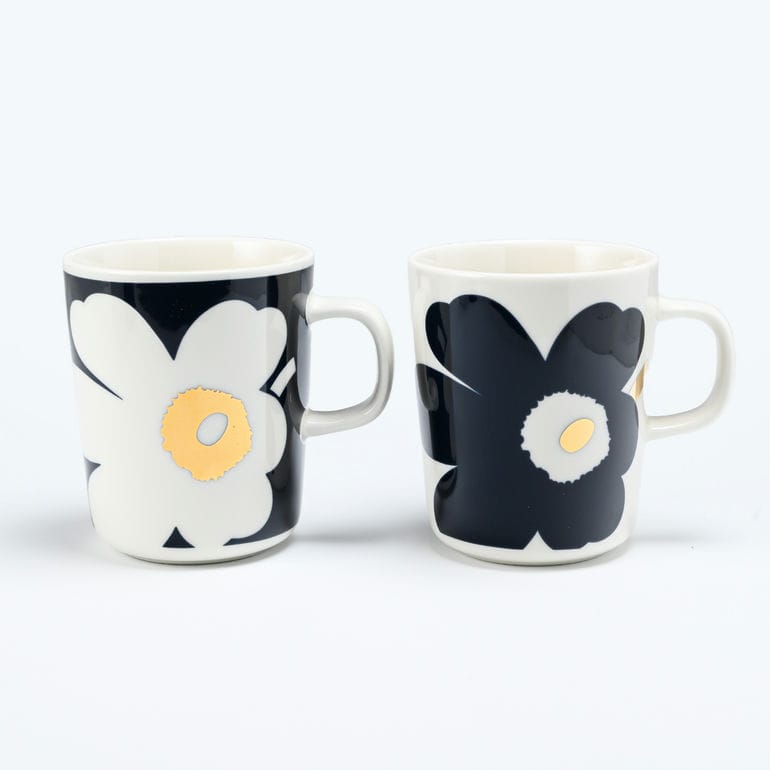 【名入れ可有料】マリメッコ marimekko マグカップ コップ 250ml ペア 2個セット Juhla Unikko ユーラ ウニッコ ホワイト×ダークブルー×ゴールド 72928 072928 152 北欧食器 洋食器 北欧デザイン テーブルウエア 【スペシャルラッピング660円(別売り)】