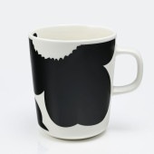 【名入れ可有料】マリメッコ marimekko マグカップ コップ 250ml 60周年記念 Unikko ウニッコ ホワイト×ブラック 73084 073084 190 【スペシャルラッピング660