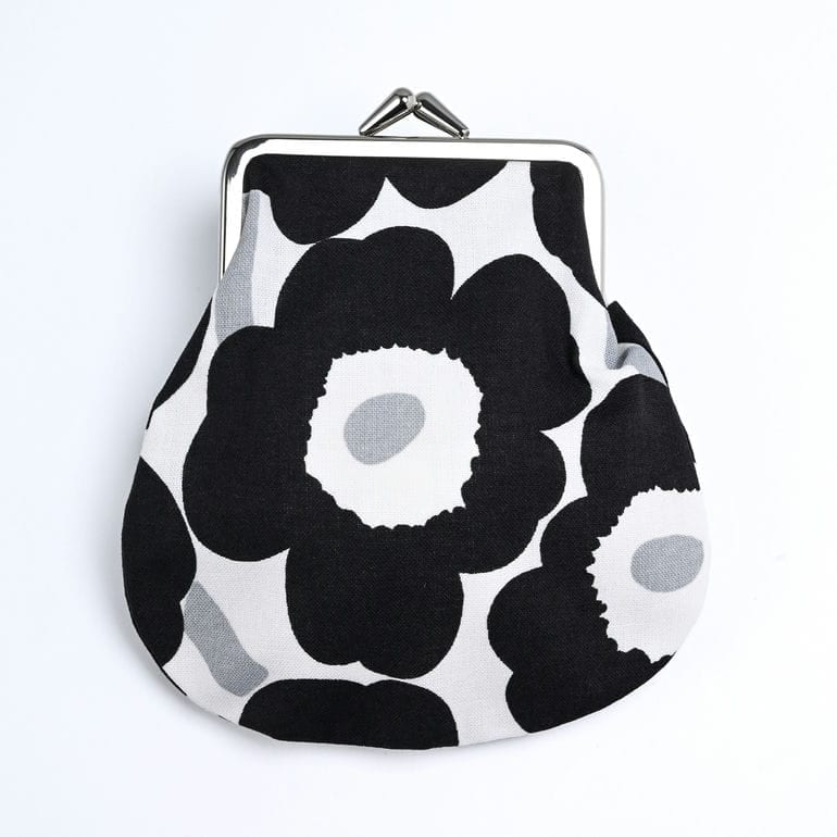 マリメッコ marimekko 小物入れ ポーチ がま口 Pieni Kukkaro Mini Unikko ピエニ クッカロ ミニ ウニッコ ブラック×ホワイト×グレー 73253 073253 909 北欧雑貨 北欧デザイン