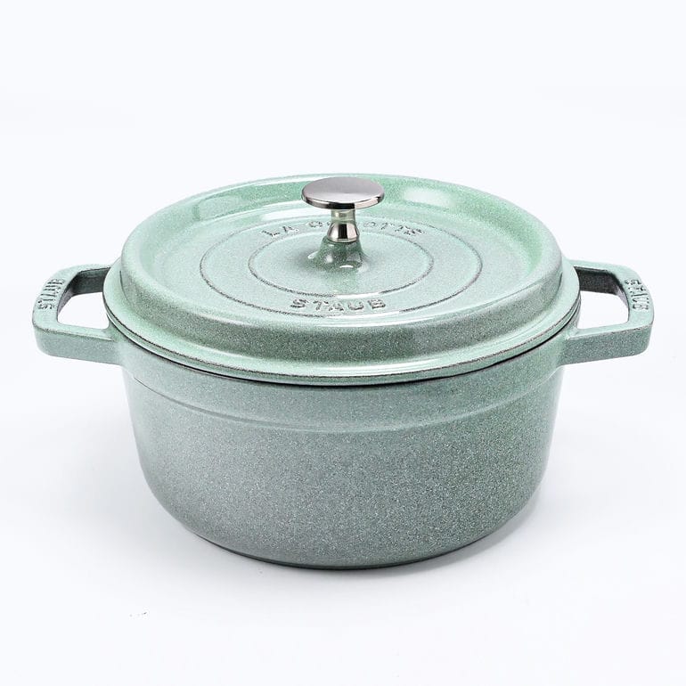 ストウブ staub ピコ ココット ラウンド 22cm 鋳物 ホーロー 鍋 なべ キッチン用品 セージグリーン 2.6L 11022115(40508-704-0) 名入れ可有料 洋食器 【スペシャルラッピング1100円(別売り)】