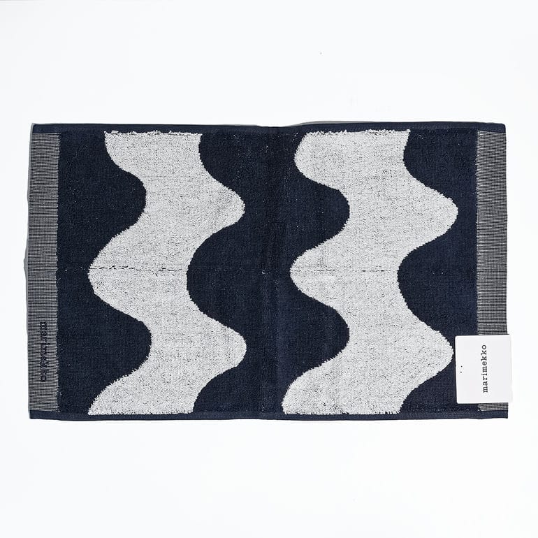 【刺しゅう名入れ可有料】マリメッコ marimekko ゲストタオル 50×30cm フェイスタオル LOKKI VIERASPYYHE ダークブルー 70946 070946 150 北欧雑貨 北欧デザイン  ネコポス限定 送料無料<br>【スペシャルラッピング660円(別売り)】