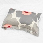 マリメッコ marimekko ピローケース 枕カバー 50×70cm ウニッコ サテン グレー系 73610 073610 193 北欧雑貨 北欧デザイン  クロネコゆうパケット限定 送料無料 【ス