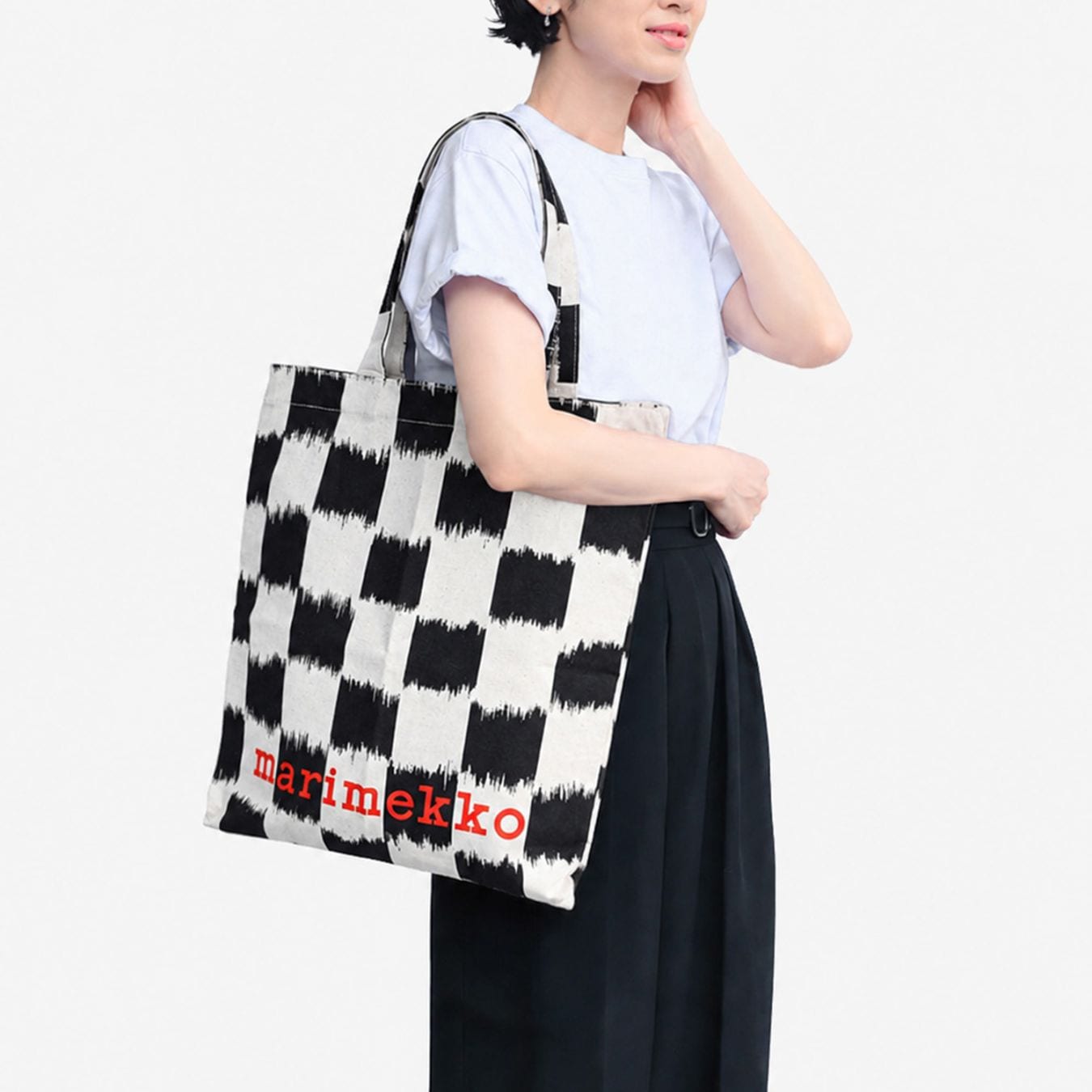 【刺しゅう名入れ可有料】マリメッコ marimekko トートバッグ Vankka チェック柄 ファブリックバッグ レディース ブラック ホワイト 93982 093982 930 北欧デザイン ネコポス限定 送料無料