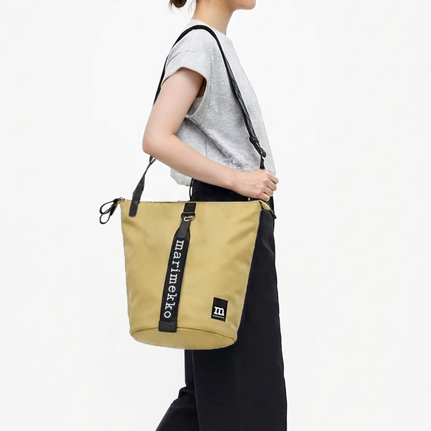 マリメッコ marimekko ショルダーバッグ クロスボディ オール デイ バケット ソリッド レディース イエロー 93938 093938 810 北欧雑貨 北欧デザイン