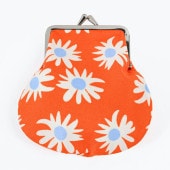 マリメッコ marimekko ポーチ 小物入れ がま口 Rakastaa ei rakasta ラカスタ エイ ラカスタ オレンジ 73978 073978 215 北欧雑貨 北欧デザイン クロネコ