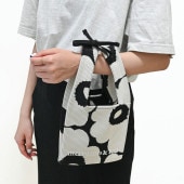 マリメッコ marimekko トートバッグ ハンドバッグ KNITTED MINI TOTE Unikko ウニッコ ブラック オフホワイト 94145 094145 911 北欧雑貨 北欧デザイン