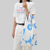 【名入れ可有料】マリメッコ marimekko エコバッグ 買い物袋 スマートバッグ Unikko ウニッコ ブルー オフホワイト 94639 094639 150 北欧雑貨 北欧デザイン クロネコゆ