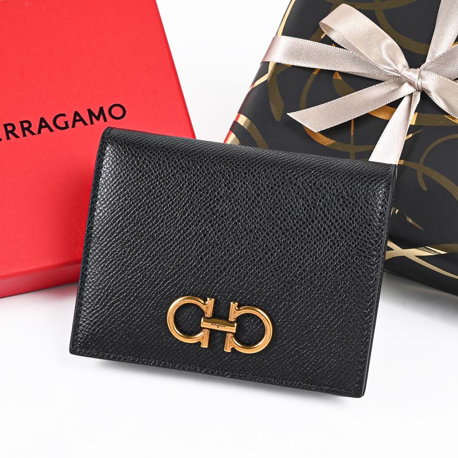 【スペシャルラッピング付き】フェラガモ Salvatore Ferragamo サルヴァトーレフェラガモ 二つ折り財布 小銭入れ付き ウォレット ダブル・ガンチーニ レディース ブラック 22D780 726512 0726512