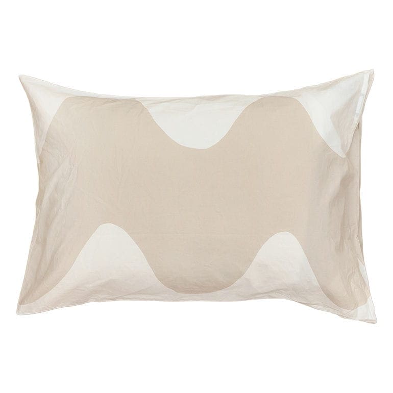 マリメッコ marimekko ピローケース 枕カバー 50×70cm LOKKI ロッキ ベージュ 70882 070882 183 北欧雑貨 北欧デザイン ネコポス限定 送料無料<br>【スペシャルラッピング660円(別売り)】