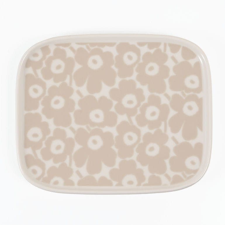 マリメッコ marimekko プレート スクエア 2025冬新作 ピクイネン ウニッコ ホワイト ストロー 75639 075639 120 小皿 洋食器 テーブルウェア 北欧食器 北欧デザイン<br>【スペシャルラッピング660円(別売り)】