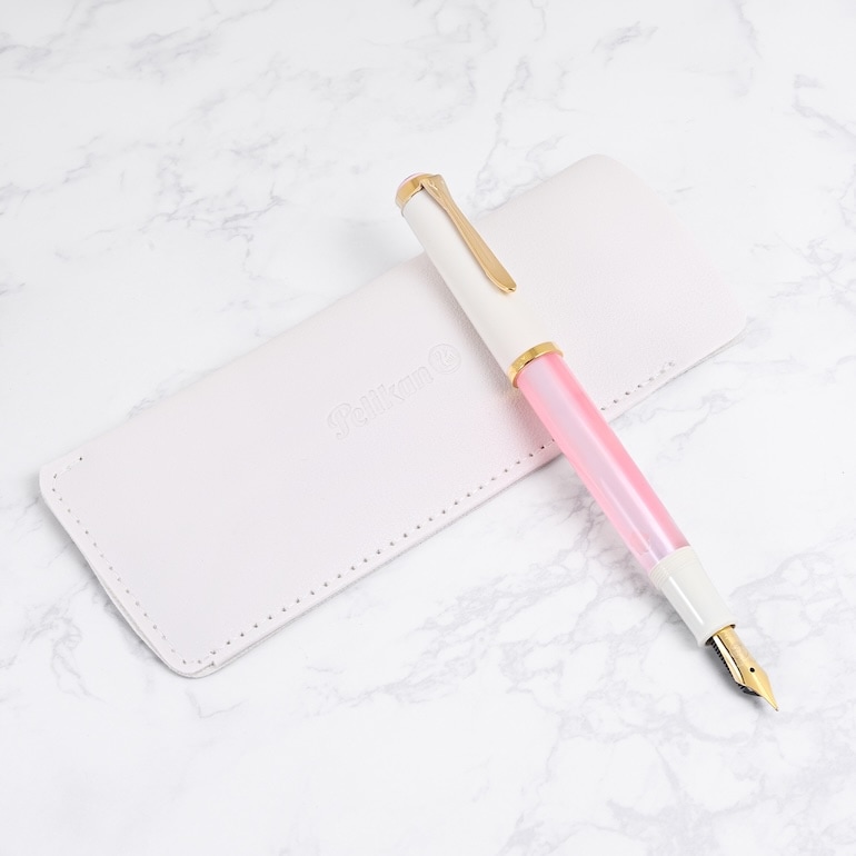 ペリカン Pelikan 万年筆 2026 特別生産品 Classic クラシック Cherry Blossom チェリーブロッサム  M200 ワールド フェスティバル ペン先EF(極細字)  高級筆記具 インク特典有 万年筆 文房具【スペシャルラッピング660円(別売り)】