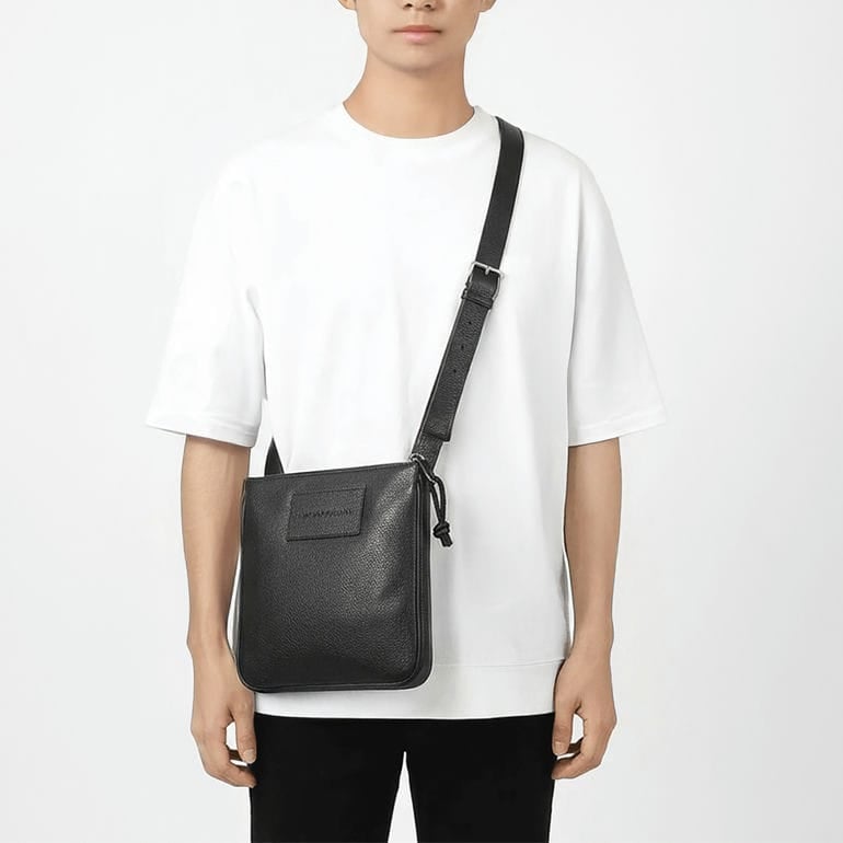 エンポリオ アルマーニ EMPORIO ARMANI ショルダーバッグ ロゴパッチ メンズ ブラック Y4M252 Y068E 80001