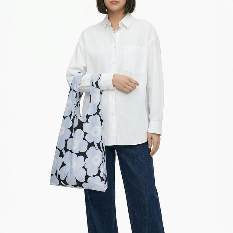 マリメッコ marimekko エコバッグ 買い物袋 スマートバッグ Unikko ウニッコ ライトブルー ブラック オフホワイト 95570 095570 159 北欧雑貨 北欧デザイン ネコポス限定 送料無料<br>【スペシャルラッピング660円(別売り)】