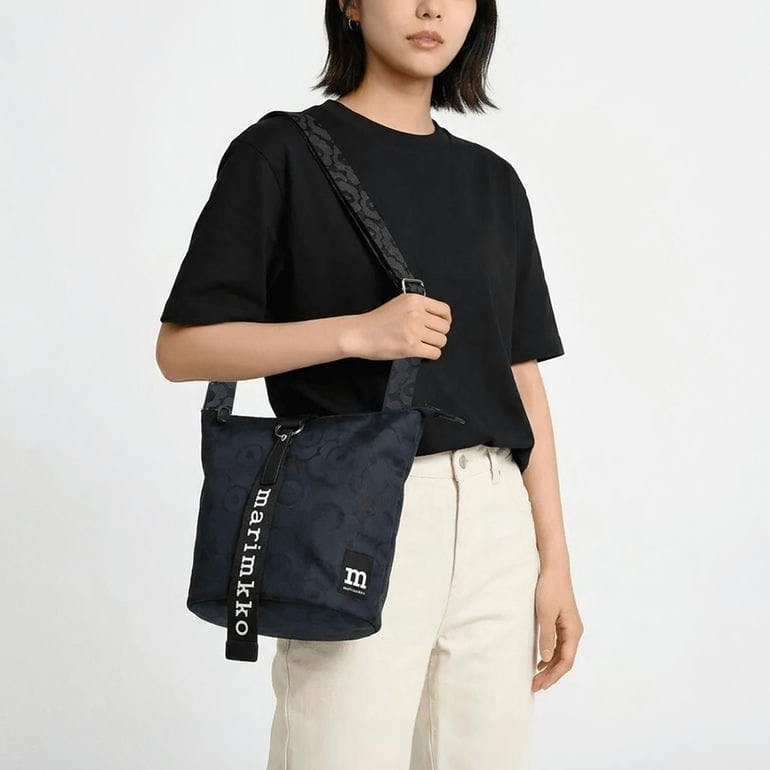 マリメッコ marimekko ショルダーバッグ ショルダーバッグ クロスボディ キャリー オール ウニッコ レディース ダークネイビー 95300 095300 550 北欧雑貨 北欧デザイン