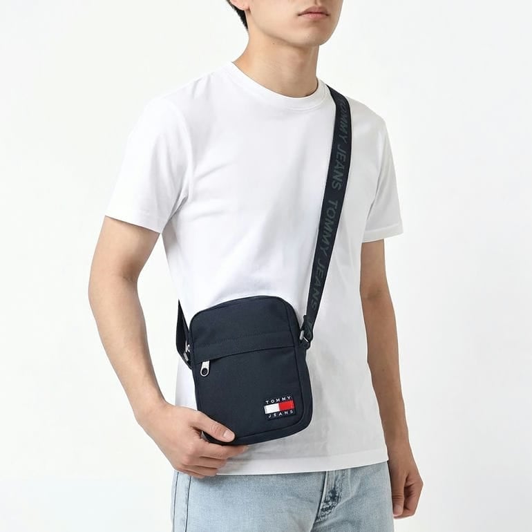 高品質ヨーロッパ輸入モデル トミーヒルフィガー TOMMY HILFIGER ショルダーバッグ メンズ TOMMY JEANS ESSENTIAL DAILY REPORTER ダークナイトネイビー AM0AM13710 C1G DARK NIGHT NAVY