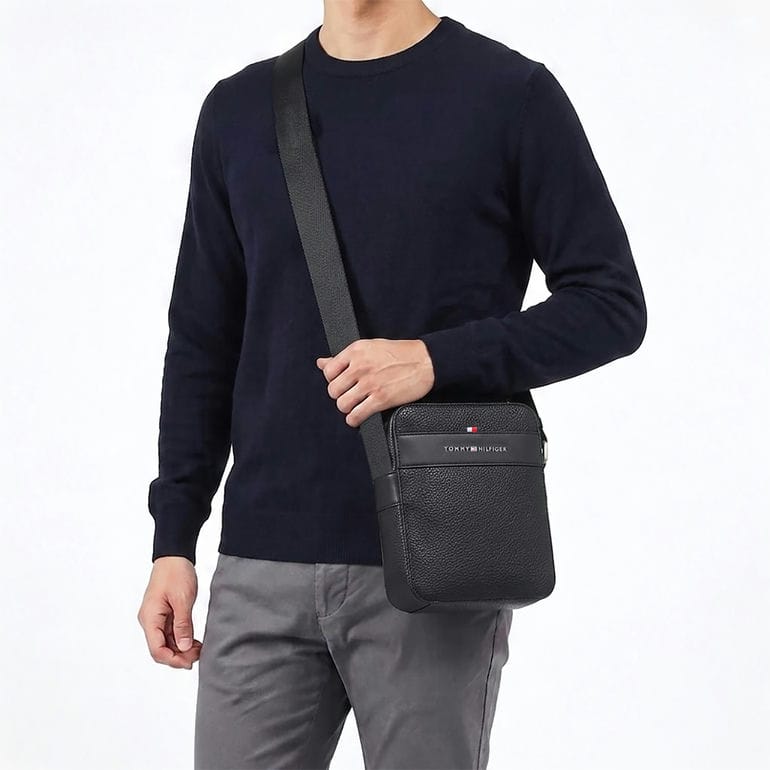 高品質ヨーロッパ輸入モデル トミーヒルフィガー TOMMY HILFIGER ショルダーバッグ メンズ CENTRAL MINI CROSSOVER ブラック AM0AM14698 BDS BLACK