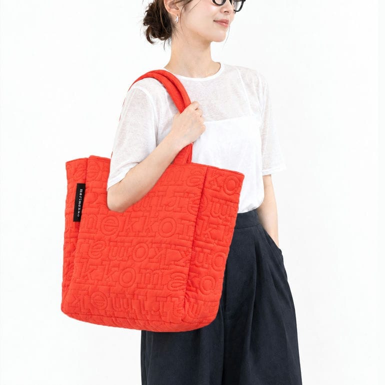 マリメッコ marimekko トートバッグ Joy ジョイ トート M 2026冬新作 ブランドロゴ レディース レッド 96116 096116 300 北欧 北欧雑貨 北欧デザイン
