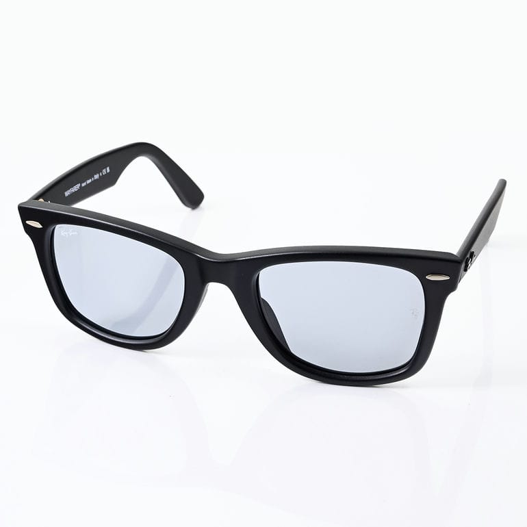 レイバン Ray-Ban サングラス 国内正規品 オリジナル ウェイファーラー 52サイズ ローブリッジフィット アジアンフィット ウェリントン スクエア型 男女兼用 メンズ レディース ライトグレー RB2140F 601S R5 52 22 150 1N<br>【スペシャルラッピング660円(別売り)】